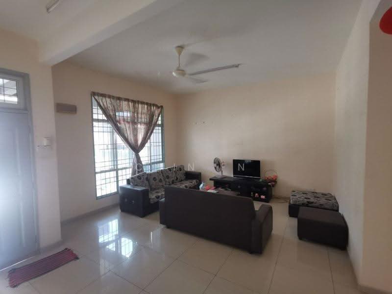 Rumah Teres 2-Tingkat untuk Dijual di Taman Cheng Setia (Cheng) - CHIN FN - Living Room - PropertyGuru.com.my