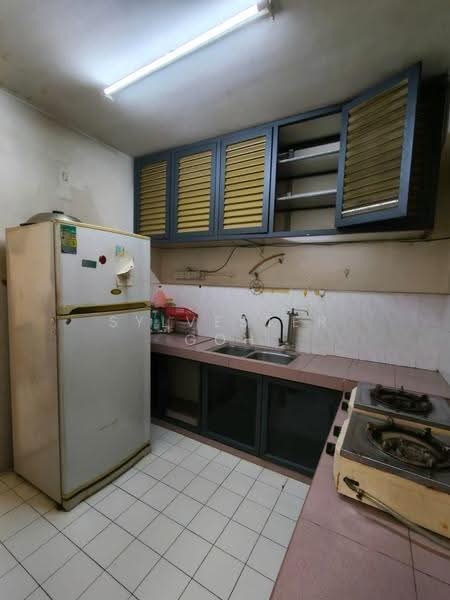 Apartment for Rent at Sri Ria Apartments - Sylvester Goh - Kitchen - PropertyGuru.com.my