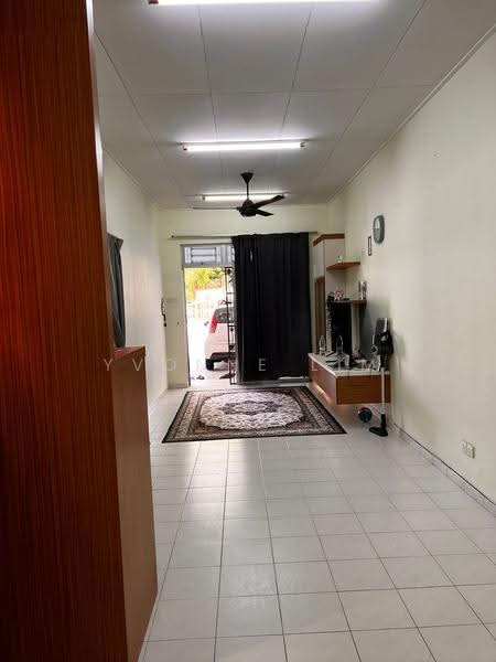 Rumah Teres 1-Tingkat untuk Dijual di Taman JP Perdana (Johor Bahru) - Yvonne Lim - Living Room - PropertyGuru.com.my
