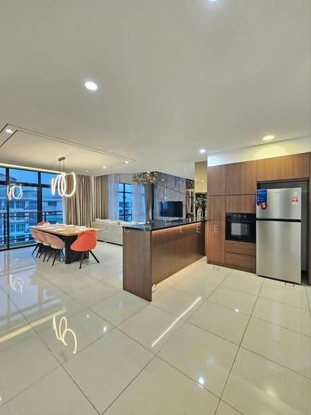 Kediaman Servis untuk Dijual di Molek Regency - Coco Lee - Kitchen - PropertyGuru.com.my