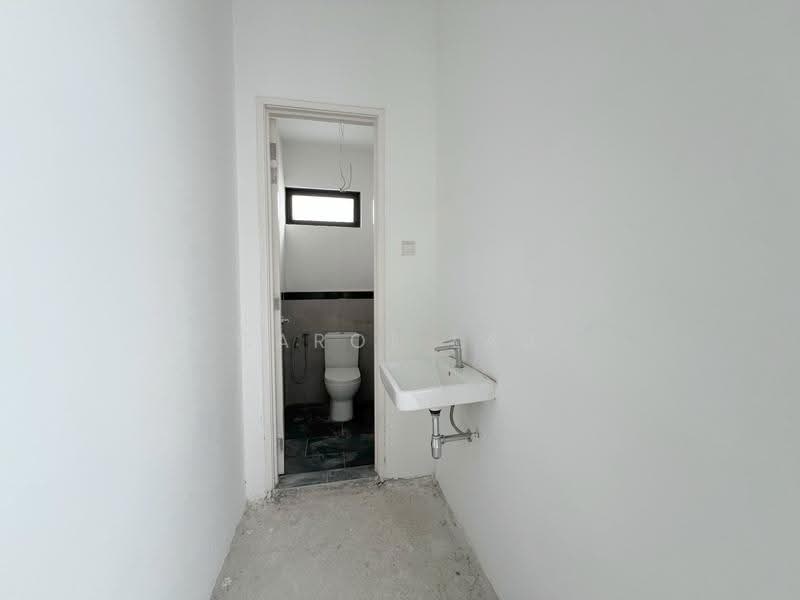 Shop / Office for Rent in Aspen Vision City (Batu Kawan) - Carol Lau - Bathroom - PropertyGuru.com.my