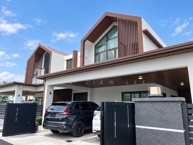 Semi-Detached House for Sale in Kuching (Sarawak) - Chun Jiew Lee - Exterior - PropertyGuru.com.my