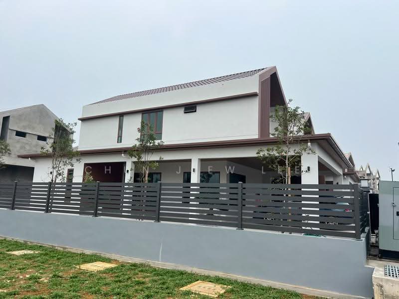 Semi-Detached House for Sale in Kuching (Sarawak) - Chun Jiew Lee - Exterior - PropertyGuru.com.my