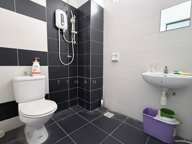 Apartment for Sale at The Twin Residences - Ethan Lim - Bathroom - PropertyGuru.com.my