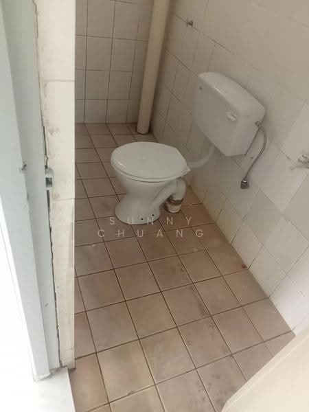 Flat for Sale at Sri Intan - Sunny Chuang - Bathroom - PropertyGuru.com.my