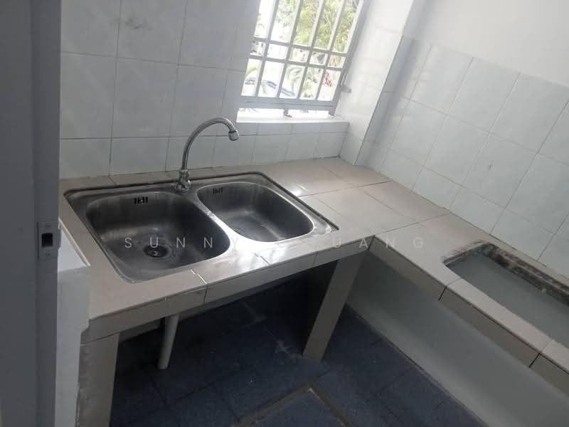 Flat for Sale at Sri Intan - Sunny Chuang - Kitchen - PropertyGuru.com.my