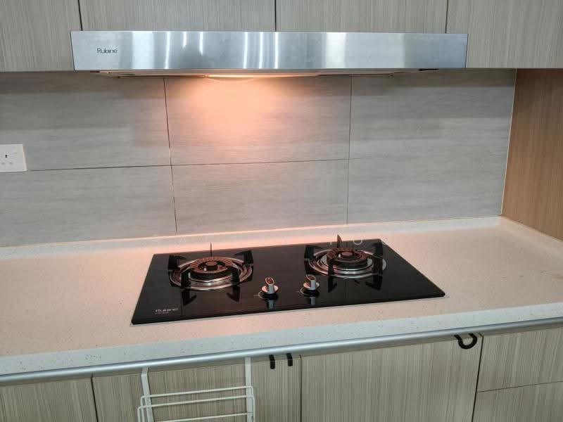 Service Residence for Rent at Gravit8, Klang - Rachel Too - Kitchen - PropertyGuru.com.my