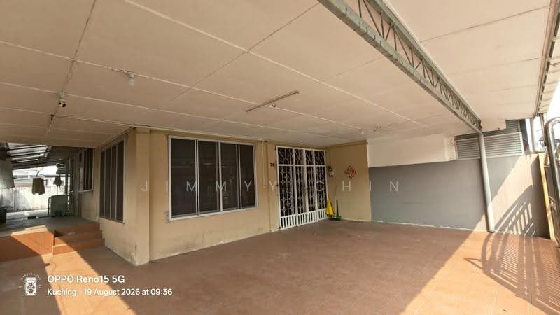 2-storey Terraced House for Rent in Kuching (Sarawak) - Jimmyy Chin - Exterior - PropertyGuru.com.my