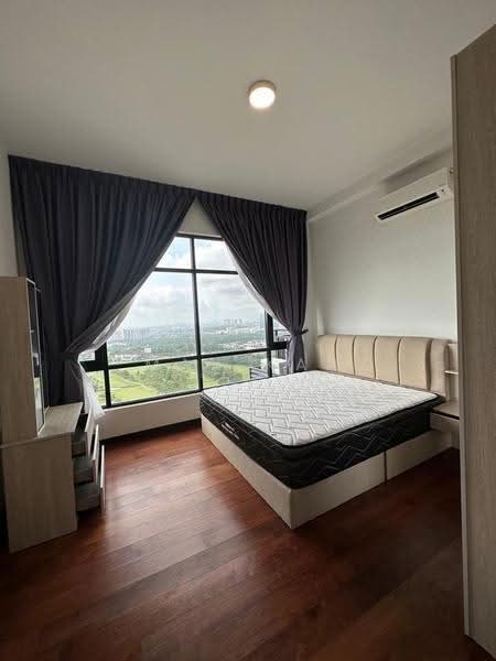 Kediaman Servis untuk Dijual di Molek Regency - Max Kan - Bedroom - PropertyGuru.com.my
