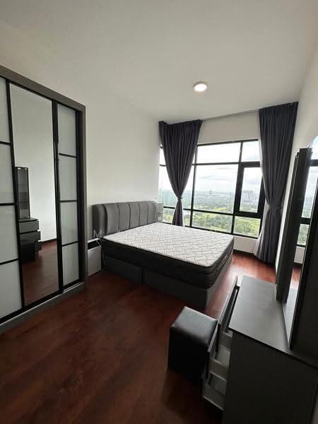 Kediaman Servis untuk Dijual di Molek Regency - Max Kan - Bedroom - PropertyGuru.com.my