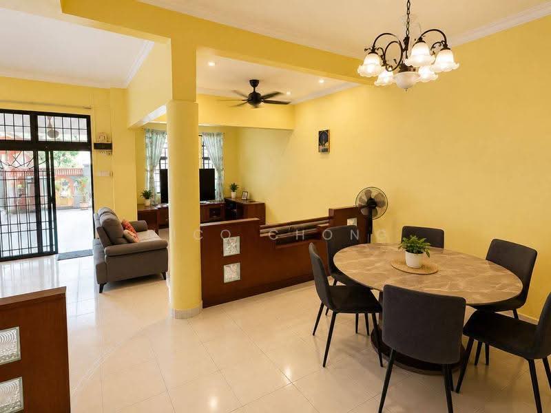 Rumah Teres 2-Tingkat untuk Dijual di Taman Johor Jaya (Johor Bahru) - Nico Chong - Living Room - PropertyGuru.com.my