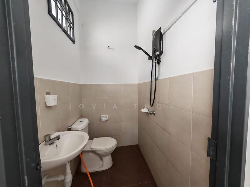 2.5-storey Terraced House for Rent in Gelang Patah (Johor) - Jovia Thoh - Bathroom - PropertyGuru.com.my
