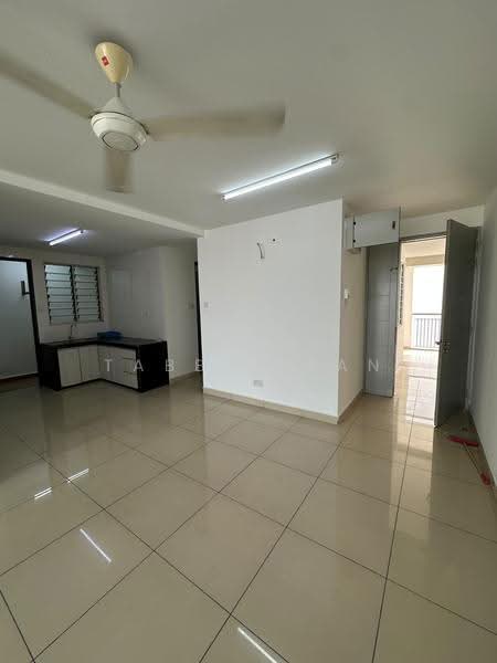 Kondominium untuk Dijual di Suasana Lumayan - Tabber Tan - Kitchen - PropertyGuru.com.my