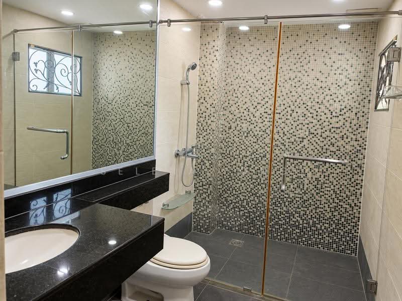 2-storey Terraced House for Sale in Klang (Selangor) - SELENA YONG - Bathroom - PropertyGuru.com.my