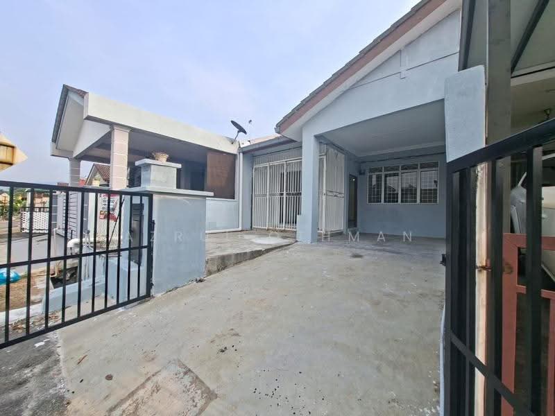 Rumah Teres 1-Tingkat untuk Dijual di Taman Pj Perdana (Paroi) - Azrul Othman - Exterior - PropertyGuru.com.my