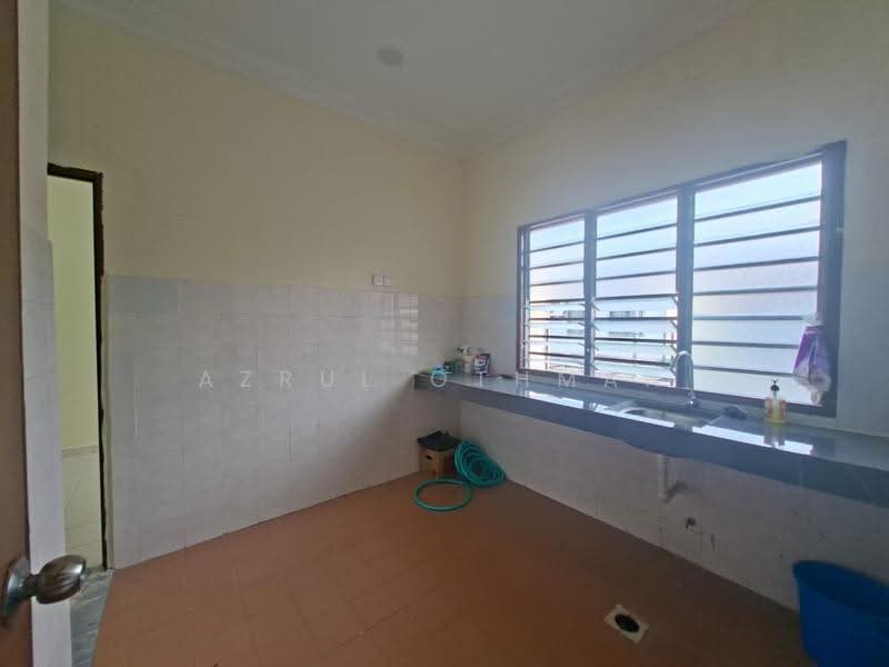 Rumah Teres 1-Tingkat untuk Dijual di Taman Pj Perdana (Paroi) - Azrul Othman - Kitchen - PropertyGuru.com.my