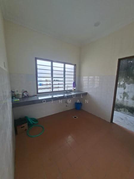 Rumah Teres 1-Tingkat untuk Dijual di Taman Pj Perdana (Paroi) - Azrul Othman - Kitchen - PropertyGuru.com.my