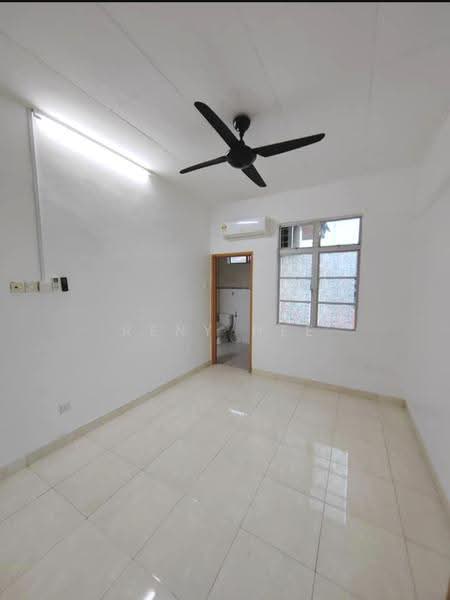 Rumah Teres 2-Tingkat untuk Dijual di Taman Mount Austin (Tebrau) - Reny Hee - Interior - PropertyGuru.com.my