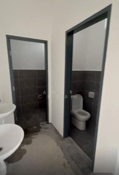 Shop / Office untuk Disewa di Kulai (Johor) - Andy Cheah - Bathroom - PropertyGuru.com.my