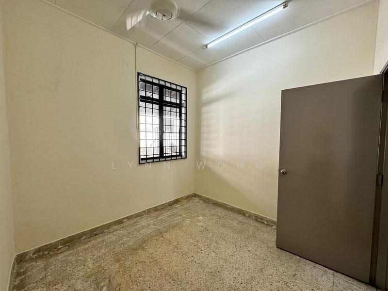 Rumah Teres 1.5-Tingkat untuk Dijual di Taman Molek (Johor Bahru) - Lynn Wong - PropertyGuru.com.my