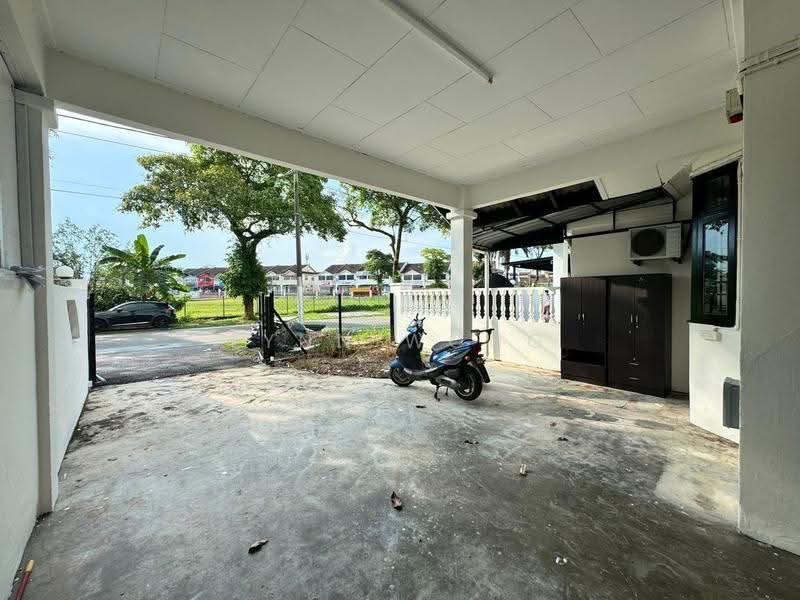 Rumah Teres 1.5-Tingkat untuk Dijual di Taman Molek (Johor Bahru) - Lynn Wong - PropertyGuru.com.my