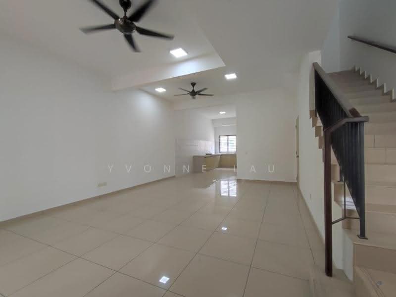 Rumah Teres 2-Tingkat untuk Disewa di Bandar Rimbayu (Telok Panglima Garang) - Yvonne Lau - Living Room - PropertyGuru.com.my