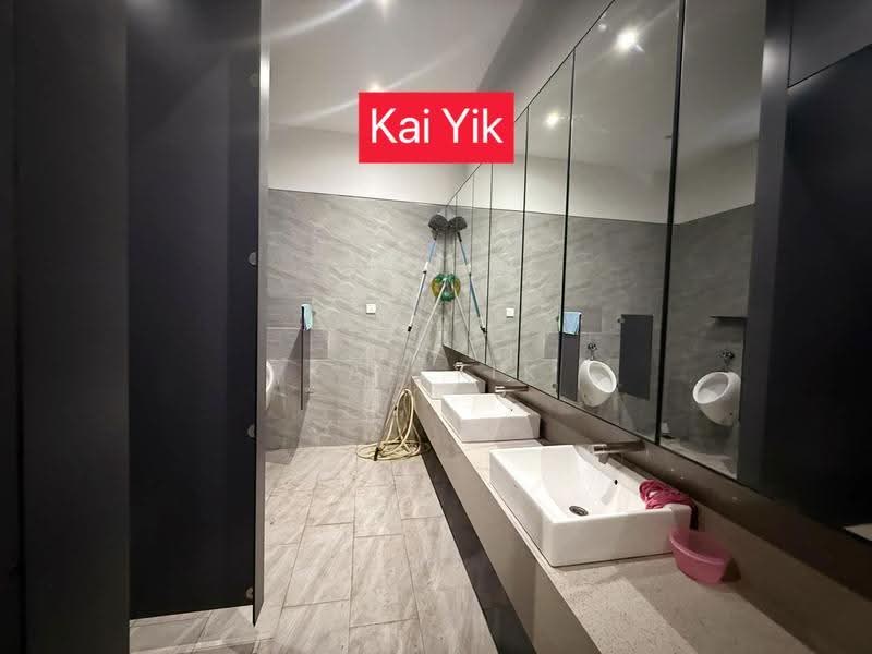 Shop for Rent in Jelutong (Penang) - Kai Yik - Bathroom - PropertyGuru.com.my