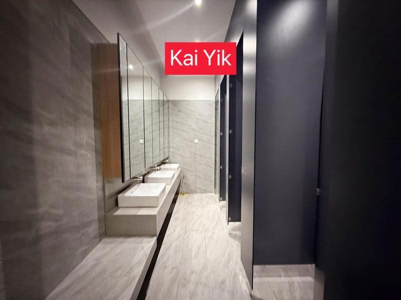Shop for Rent in Jelutong (Penang) - Kai Yik - Bathroom - PropertyGuru.com.my