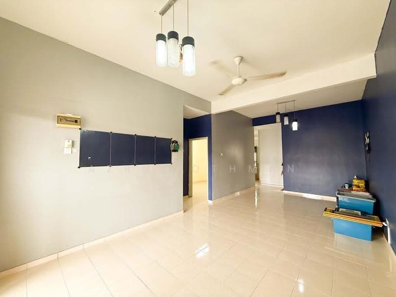 Rumah Teres 1-Tingkat untuk Dijual di Taman Bukit Kristal (Seremban) - Azrul Othman - Living Room - PropertyGuru.com.my