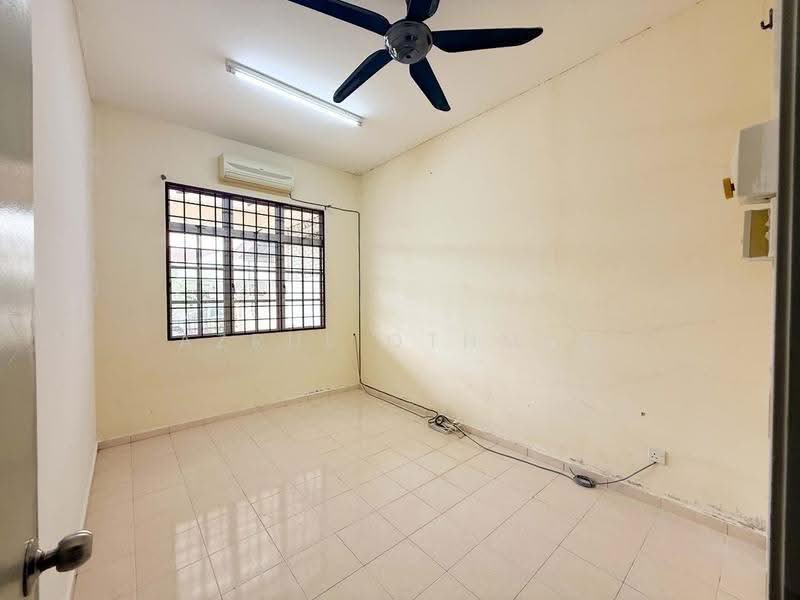 Rumah Teres 1-Tingkat untuk Dijual di Taman Bukit Kristal (Seremban) - Azrul Othman - Interior - PropertyGuru.com.my