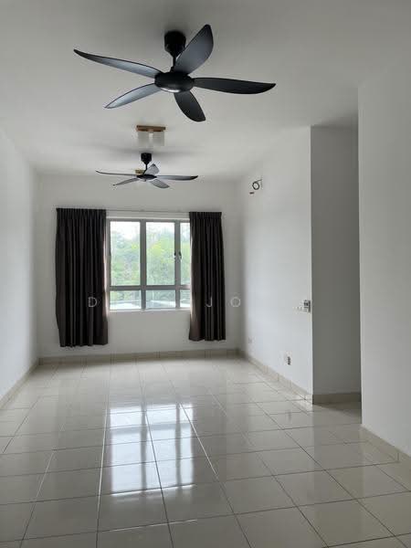 Pangsapuri untuk Disewa di Safira Apartment - Ding Jodie - Living Room - PropertyGuru.com.my