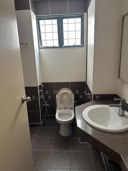 Condominium for Rent at Maxwell Towers - Sumitra Sabaratnam - Bathroom - PropertyGuru.com.my