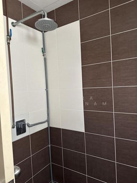 Condominium for Rent at Maxwell Towers - Sumitra Sabaratnam - Bathroom - PropertyGuru.com.my