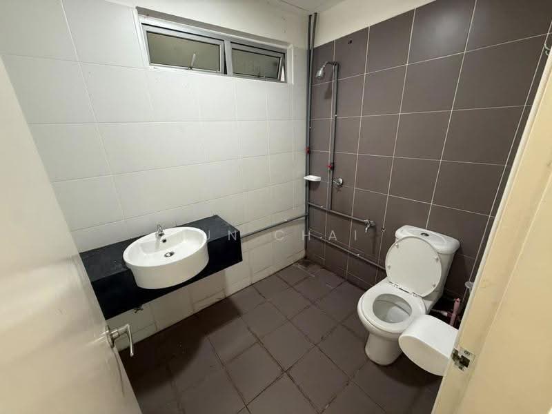 Apartment for Rent at Idaman Residence - Kun Chai - Bathroom - PropertyGuru.com.my