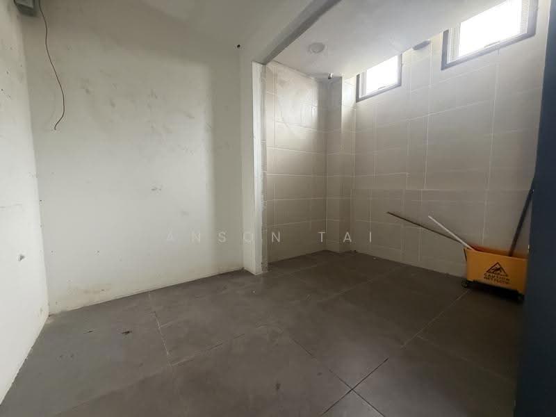 Shop for Rent in Paya Terubong (Ayer Itam) - Anson Tai - Interior - PropertyGuru.com.my