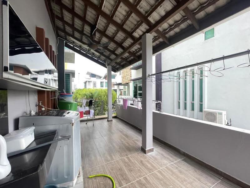 Rumah Berkembar untuk Dijual di Bukit Rahman Putra (Sungai Buloh) - Tommy Liew - Balcony - PropertyGuru.com.my