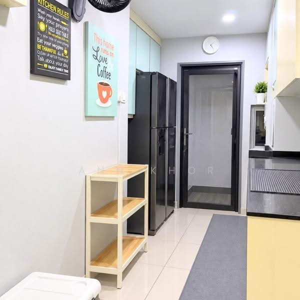 Pangsapuri untuk Dijual di Pangsapuri Suria 1 Batu Kawan - Ann Khor - Kitchen - PropertyGuru.com.my