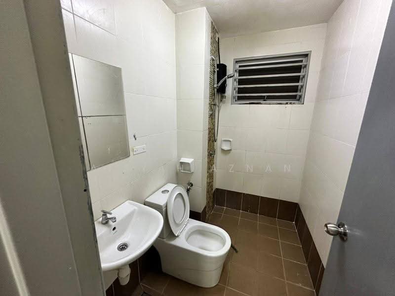 Kondominium untuk Disewa di Astana Lumayan - Aisyah Aznan - Bathroom - PropertyGuru.com.my