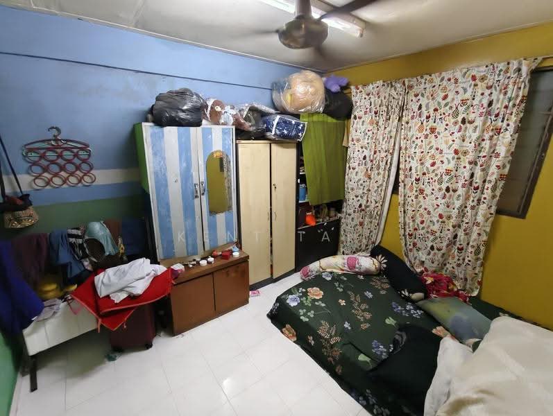 Flat for Sale at Taman Taming Jaya - Kent Tan - Bedroom - PropertyGuru.com.my