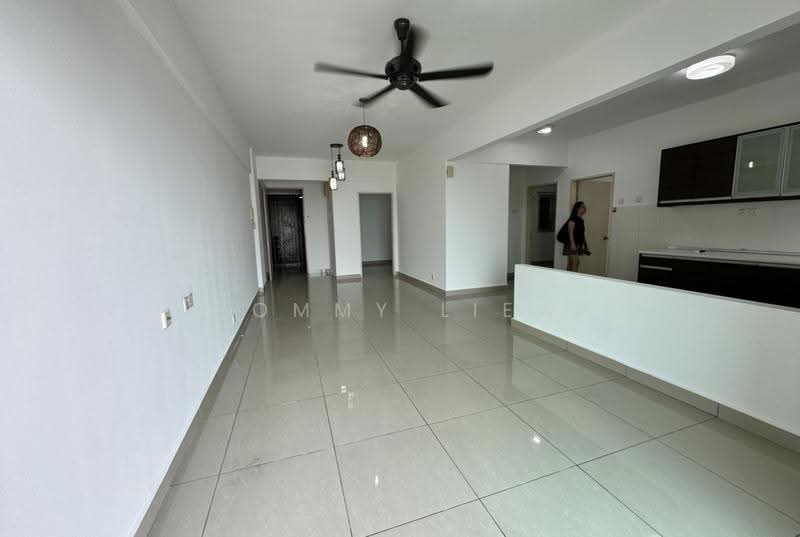 Kondominium untuk Dijual di First Residence (Residensi Unggul) - Tommy Liew - Living Room - PropertyGuru.com.my