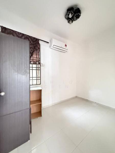 Rumah Flat untuk Dijual di Flat Bukit Indah - Shieh Long Chen - Interior - PropertyGuru.com.my