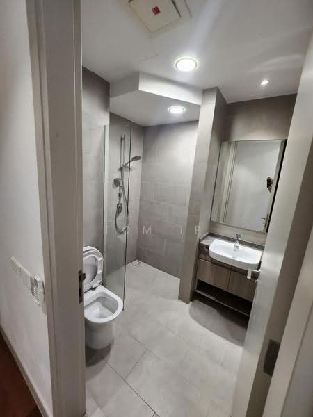 Kondominium untuk Dijual di Residensi Astrea - Tom Ip - Bathroom - PropertyGuru.com.my