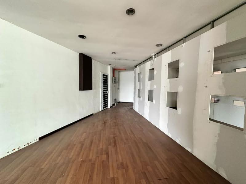 Shop for Rent in Kuching (Sarawak) - Jeno Tan - Interior - PropertyGuru.com.my