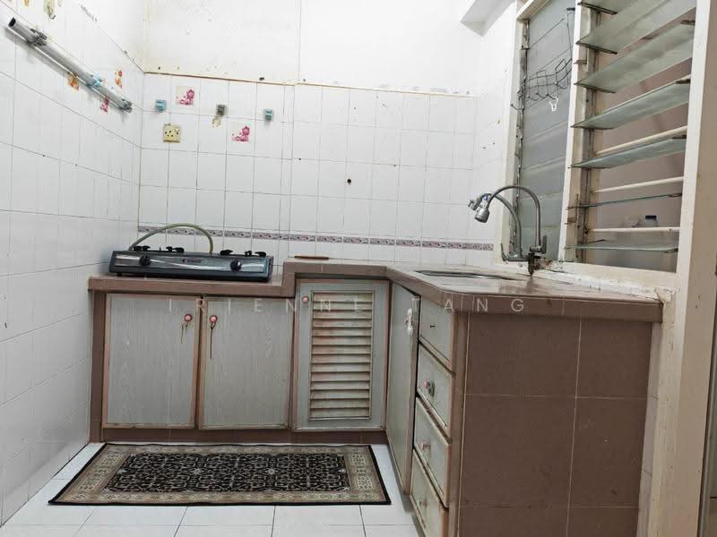 Pangsapuri untuk Disewa di Greenlane Heights Block E - Irienne Tang - Kitchen - PropertyGuru.com.my