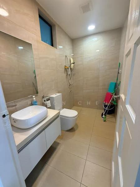 Semi-Detached House for Sale in Kota Kinabalu (Sabah) - Pheon Chen - Bathroom - PropertyGuru.com.my