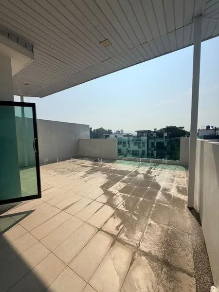 Semi-Detached House for Sale in Kota Kinabalu (Sabah) - Pheon Chen - Balcony - PropertyGuru.com.my