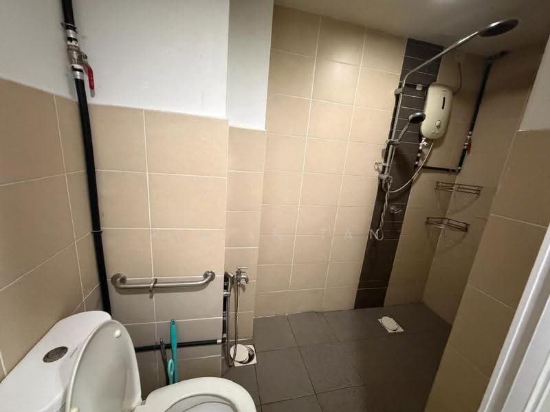 Kondominium untuk Dijual di First Residence (Residensi Unggul) - Kelven Tan - Bathroom - PropertyGuru.com.my
