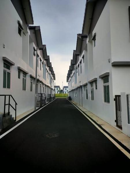 2-storey Terraced House for Sale in Bandar Putra Kulai (Kulai) - Kuu Chin - Exterior - PropertyGuru.com.my