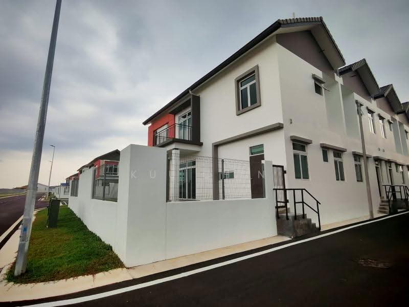 2-storey Terraced House for Sale in Bandar Putra Kulai (Kulai) - Kuu Chin - Exterior - PropertyGuru.com.my