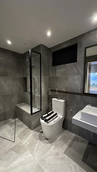 Service Residence for Sale at The Queenwoodz @ Bukit Jalil - Jayden Yeap - Bathroom - PropertyGuru.com.my